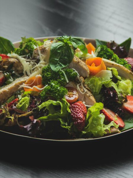 Salade met gerookte eendenborst