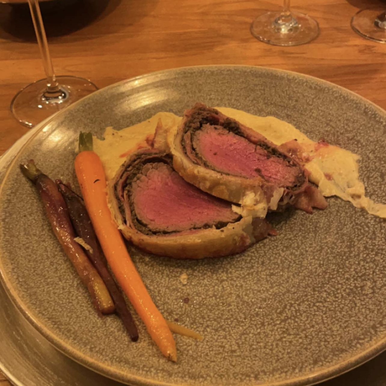 Beef Wellington met rodewijnjus – Hugo in the Kitchen