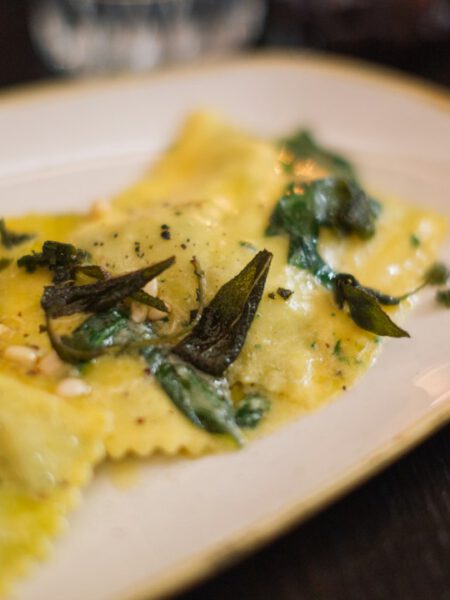 Ravioli met groene kruiden
